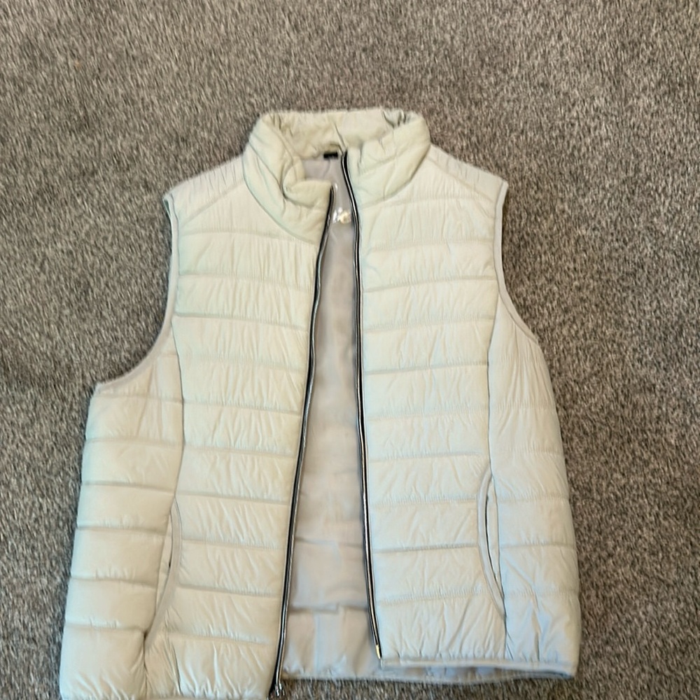 Guess puffer vest
